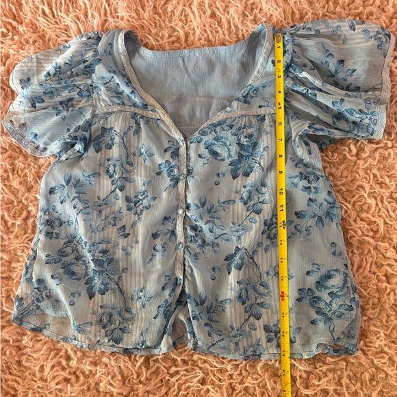 Blue Flutter Sleeve Ruffled Blouse - Picture 4 of 4